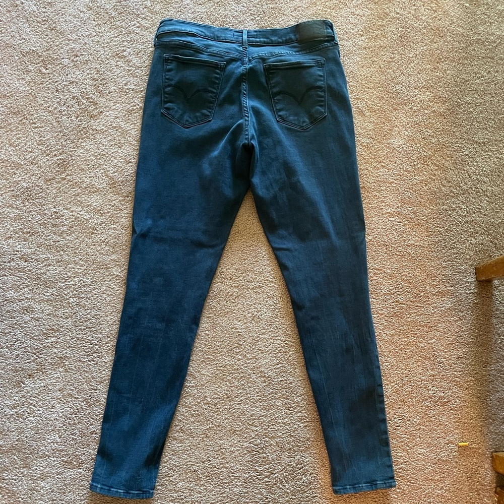 Levi 710 Super Skinny 32 X 30